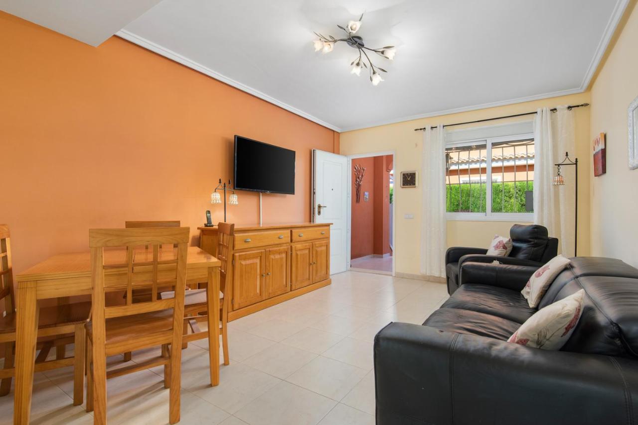 A Beautiful 2 Bedroom Townhouse - Las Cerezas Сиудад Кесада Екстериор снимка