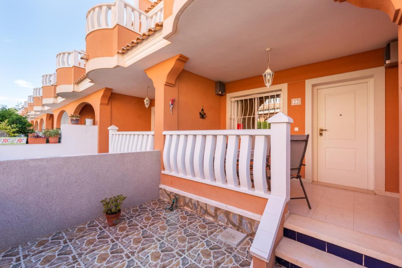 A Beautiful 2 Bedroom Townhouse - Las Cerezas Сиудад Кесада Екстериор снимка