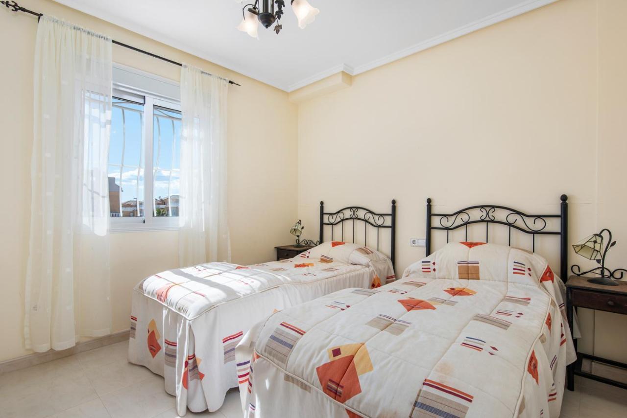 A Beautiful 2 Bedroom Townhouse - Las Cerezas Сиудад Кесада Екстериор снимка